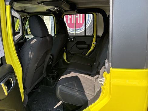 Used 2023 Jeep Gladiator Willys image 49