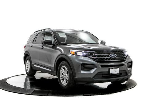 Used 2023 Ford Explorer XLT RWD image 9