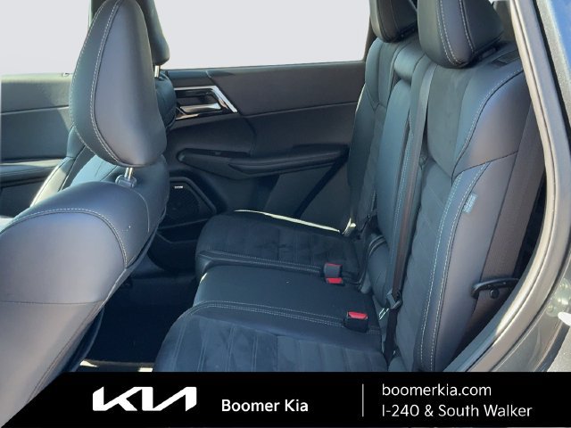Used 2025 Mitsubishi Outlander SE AWD/4WD image 13