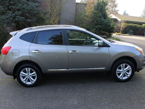 Used 2013 Nissan Rogue SV w/ Premium Pkg image 13