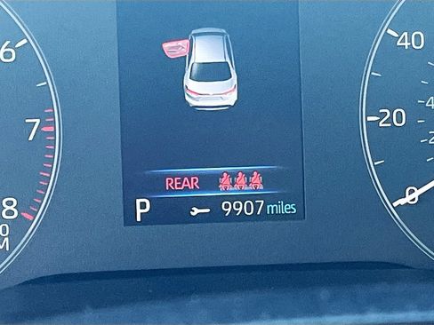 Used 2025 Toyota Corolla LE FWD image 12