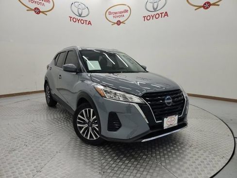 Used 2024 Nissan Kicks SV FWD image 1