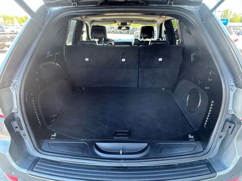 Used 2012 Jeep Grand Cherokee Laredo AWD/4WD image 17