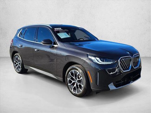 Certified 2025 BMW X3 xDrive30i w/ Premium Package image 3