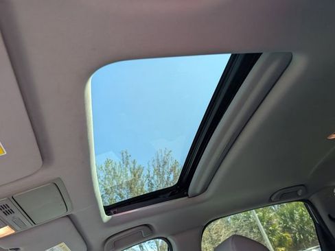 Used 2020 Honda CR-V EX-L image 17