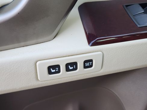 Used 2017 Lexus GX 460 AWD/4WD image 17