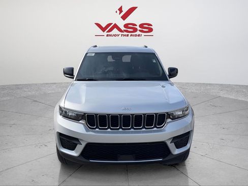 New 2026 Jeep Grand Cherokee Laredo X AWD/4WD image 9