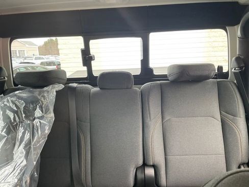 Used 2024 Jeep Gladiator Sport image 37