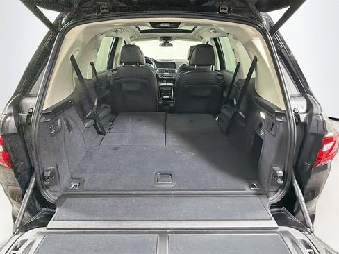 Used 2020 BMW X7 xDrive40i w/ Cold Weather Package image 29