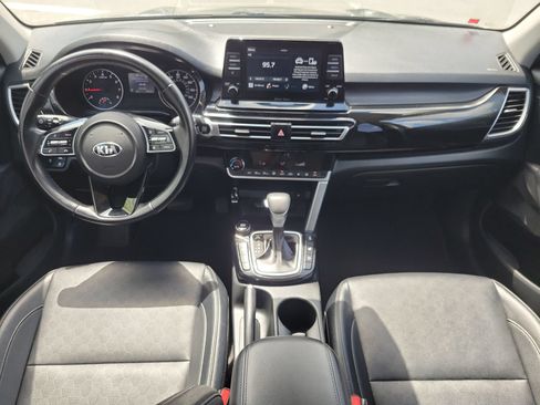 Used 2021 Kia Seltos EX AWD/4WD image 17