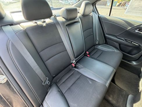Used 2017 Honda Accord Sport image 18