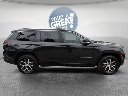 Used 2023 Jeep Grand Cherokee L Limited w/ Trailer Tow Group (B) AWD/4WD image 2
