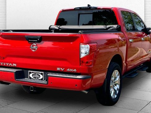 Used 2022 Nissan Titan SV w/ SV Convenience Package AWD/4WD image 14