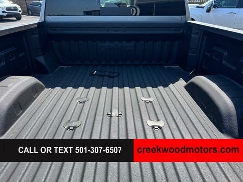 Used 2025 GMC Sierra 2500 SLT w/ SLT Premium Package AWD/4WD image 17