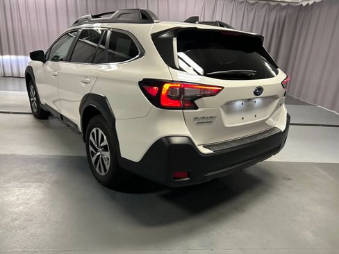 Used 2025 Subaru Outback Premium w/ Popular Package #1A AWD/4WD image 5