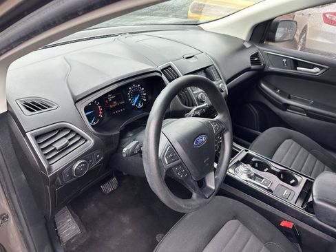 Used 2019 Ford Edge SE FWD image 17