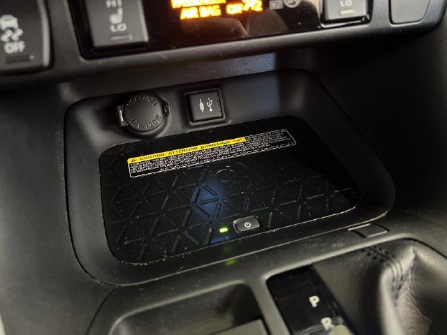Used 2019 Toyota RAV4 XSE AWD/4WD image 23