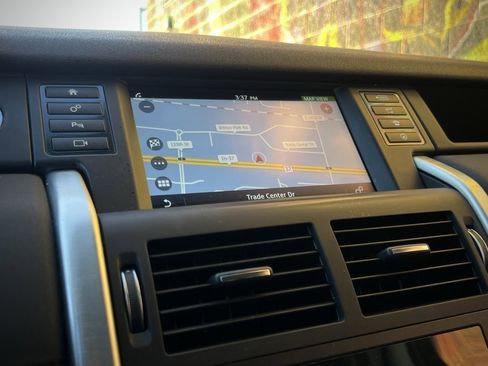 Used 2019 Land Rover Discovery Sport SE image 42