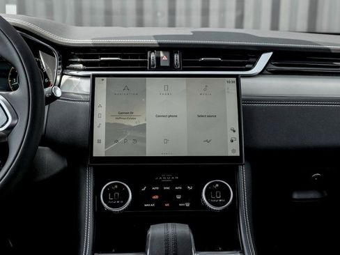 New 2026 Jaguar F-PACE R-Dynamic S image 18