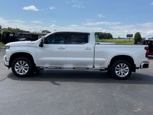 Used 2020 Chevrolet Silverado 1500 High Country w/ Technology Package AWD/4WD image 5