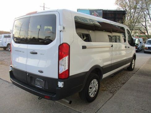 Used 2023 Ford Transit 350 XLT image 5