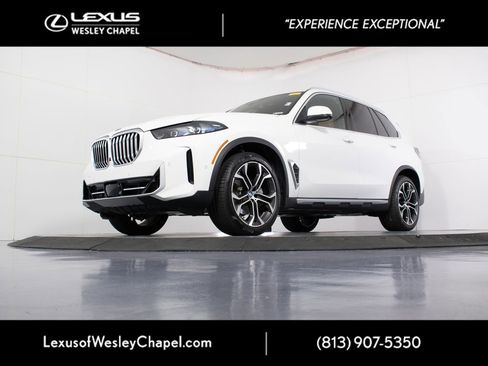 Used 2026 BMW X5 xDrive40i w/ Premium Package AWD/4WD image 12