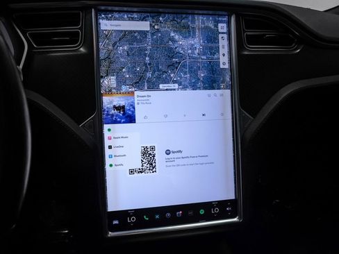 Used 2018 Tesla Model S 75D image 33