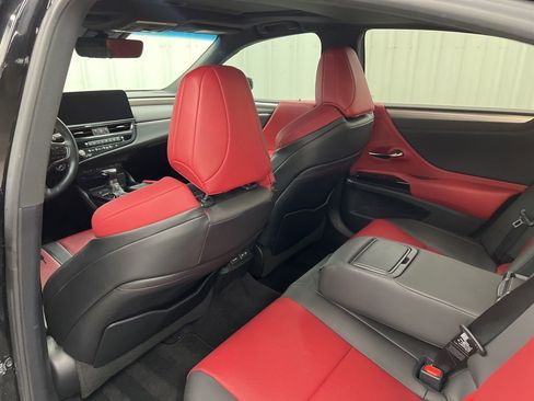 Used 2022 Lexus ES 300h F Sport w/ Accessory Package 2 FWD image 11