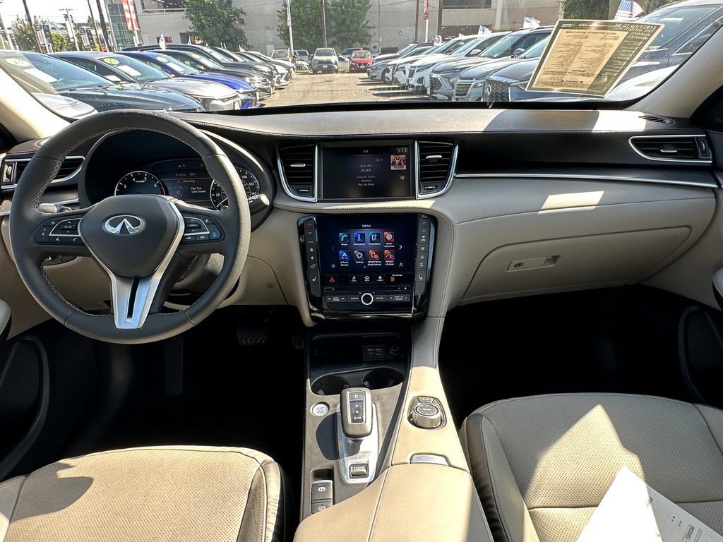 Used 2023 INFINITI QX50 Luxe FWD image 12