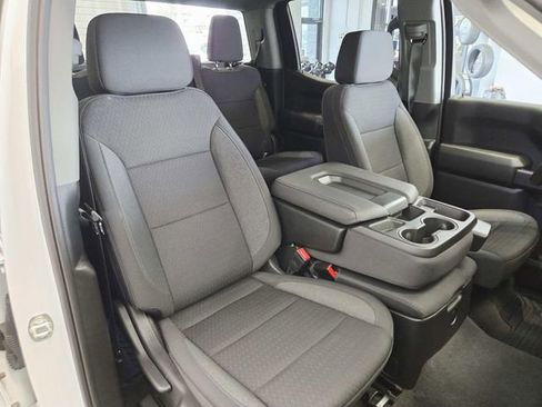 Used 2024 Chevrolet Silverado 1500 Custom w/ Dark Appearance Package image 12