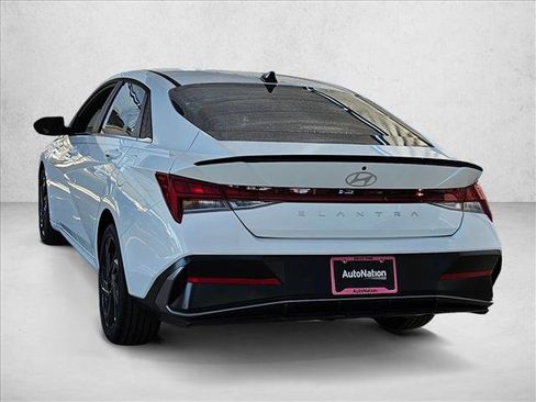 New 2026 Hyundai Elantra SEL Sport FWD image 8