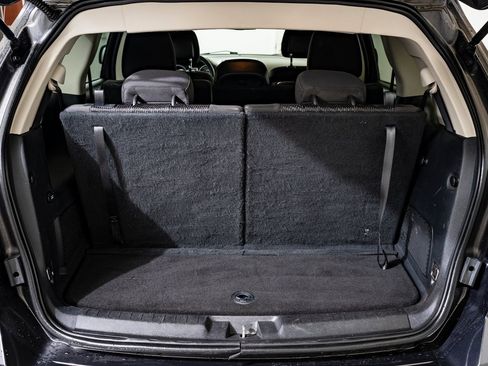 Used 2018 Dodge Journey SE w/ Popular Equipment Group image 16