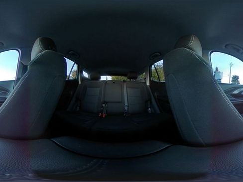 Used 2024 GMC Terrain SLE image 41