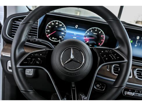 Certified 2025 Mercedes-Benz GLE 350 GLE 350 4MATIC image 16