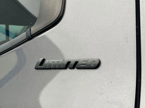 Used 2022 Toyota Tundra Limited image 7