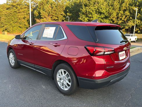 Used 2024 Chevrolet Equinox LT FWD image 4
