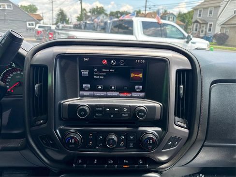 Used 2015 GMC Sierra 1500 SLT w/ All-Terrain Package AWD/4WD image 14