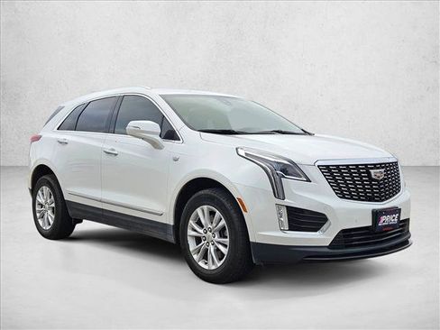 Used 2021 Cadillac XT5 Luxury w/ LPO, Floor Liner Package FWD image 3