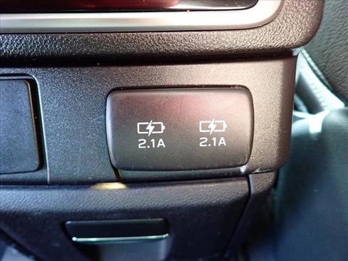 Used 2021 Subaru Ascent Premium w/ Convenience Package AWD/4WD image 12