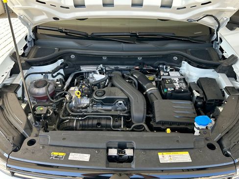 Certified 2025 Volkswagen Taos S FWD image 38