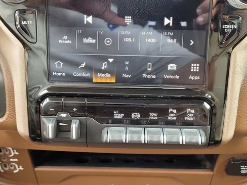 Used 2023 RAM 3500 Laramie AWD/4WD image 21