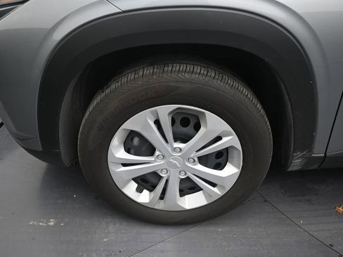 Used 2025 Chevrolet Trax LS FWD image 9