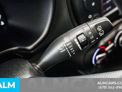 Used 2025 Kia Soul LX w/ LX Technology Package image 28