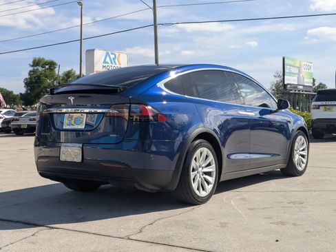 Used 2019 Tesla Model X 100D image 5
