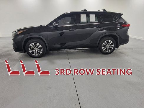 Used 2021 Toyota Highlander XLE image 5