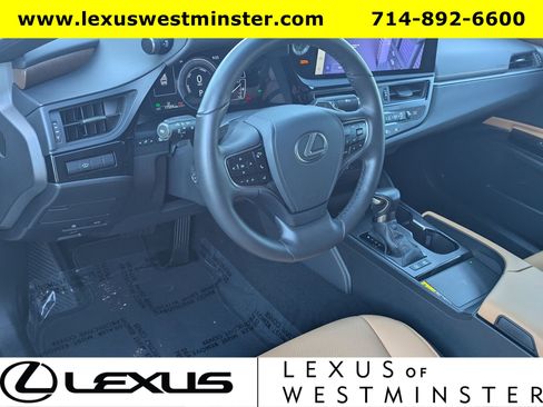 Used 2024 Lexus ES 300h w/ Premium Package image 16