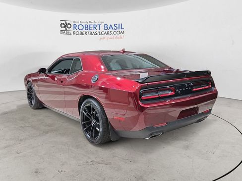 Used 2022 Dodge Challenger R/T Scat Pack w/ Dynamics Package image 3