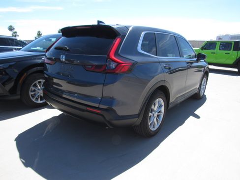 Used 2025 Honda CR-V EX-L image 3