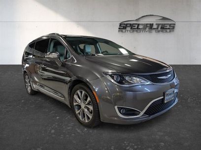 Used 2017 Chrysler Pacifica Limited