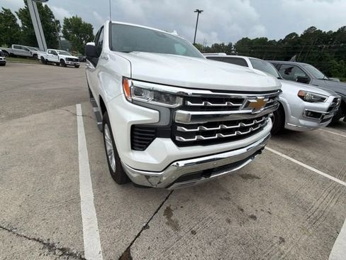 Used 2025 Chevrolet Silverado 1500 LTZ w/ LTZ Premium Package AWD/4WD image 46